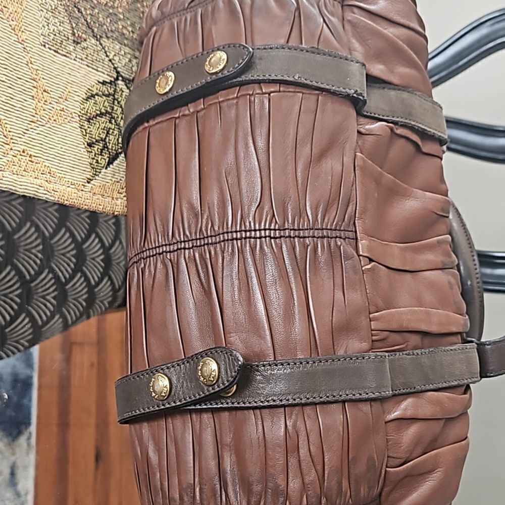 PRADA Tessuto Nappa Gaufre Messenger Bag - Picture 9 of 10